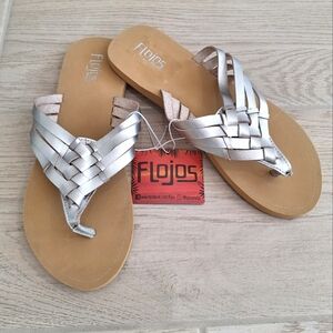 Flojos women's silver Elena strappy slip-on flip-flop thong sandals - size 9
